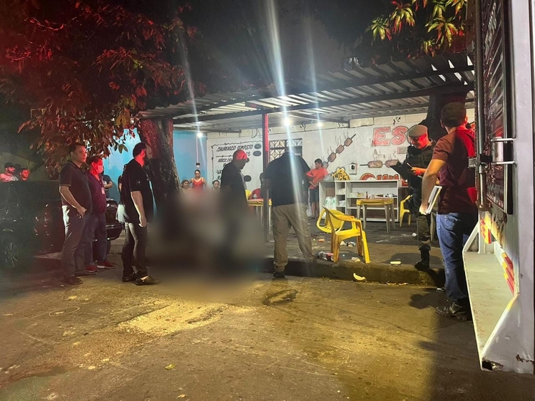 Homem baleado em churrascaria morre em Manaus