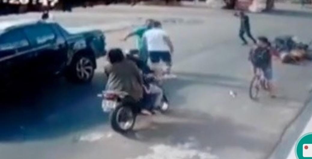 Empresário leva tiro no rosto e atropela duas pessoas ao dirigir até hospital no Amazonas; vídeo