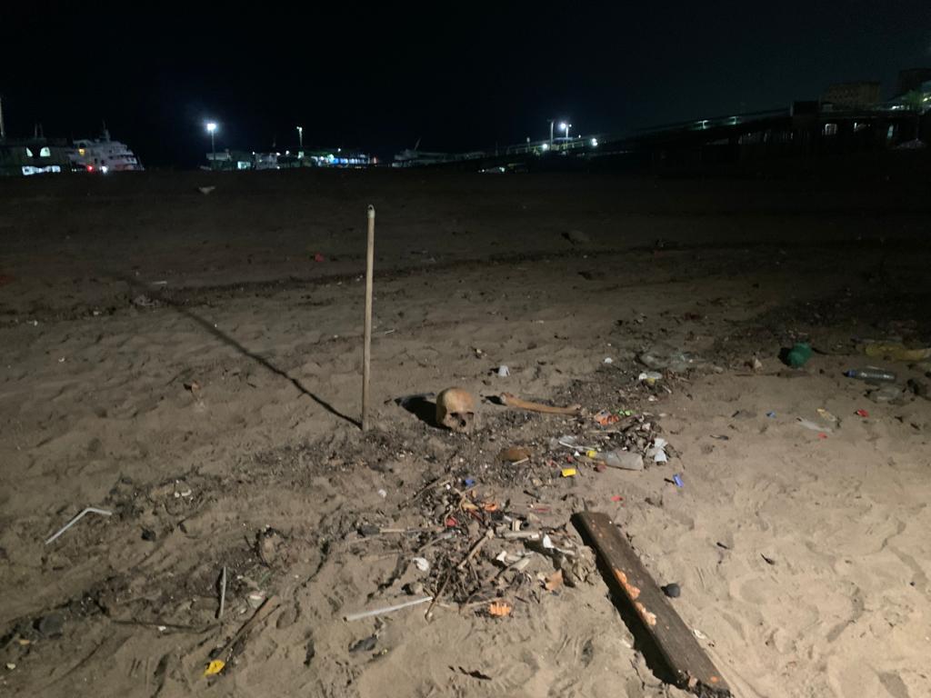 Ossada humana é encontrada em porto de Manaus