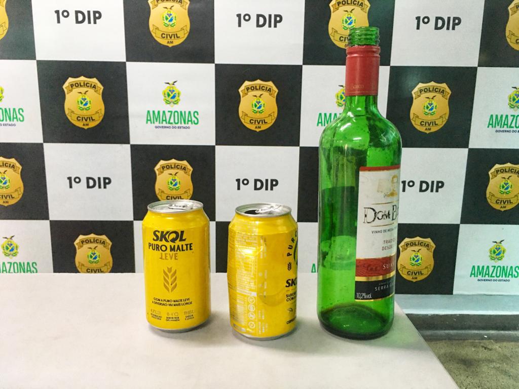 Pai é preso junto com namorado usando drogas com filha de 2 anos dentro de carro em Manaus