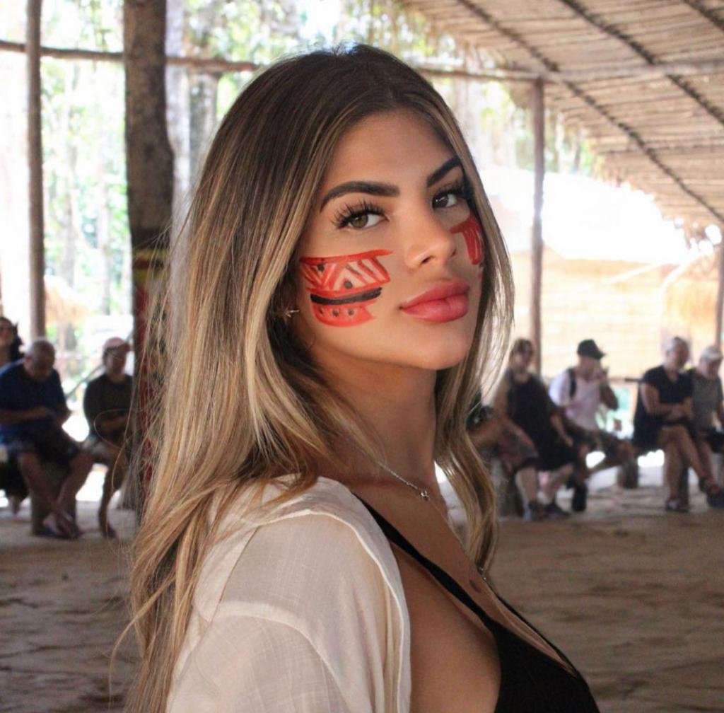 Influencer é suspeita de causar acidente que matou personal em Manaus