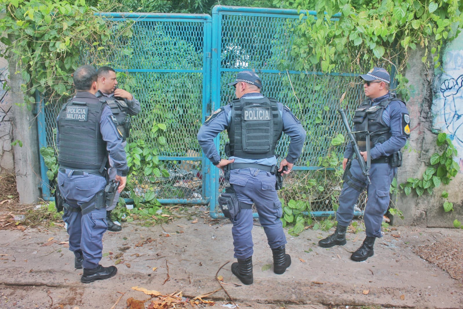Corpo é encontrado soterrado dentro de poço em Manaus