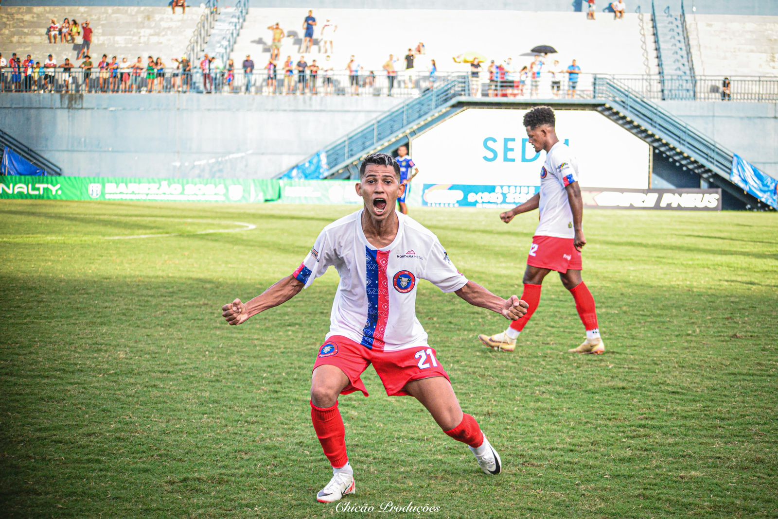 Parintins empata com  o Nacional e segue líder do Grupo B no Barezão