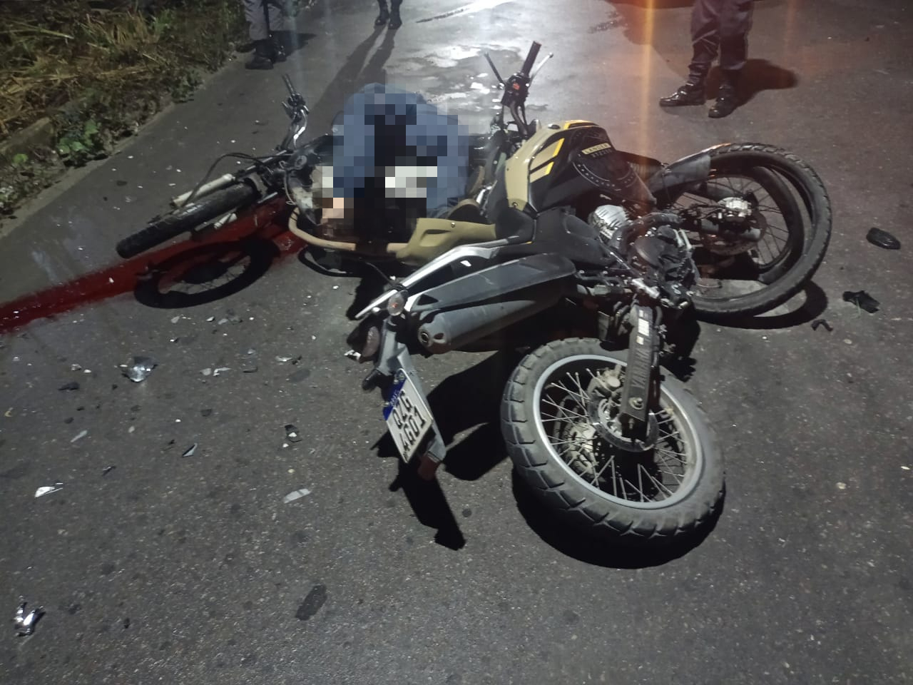 Homem morre e outro fica ferido em acidente chocante entre motos na AM-010
