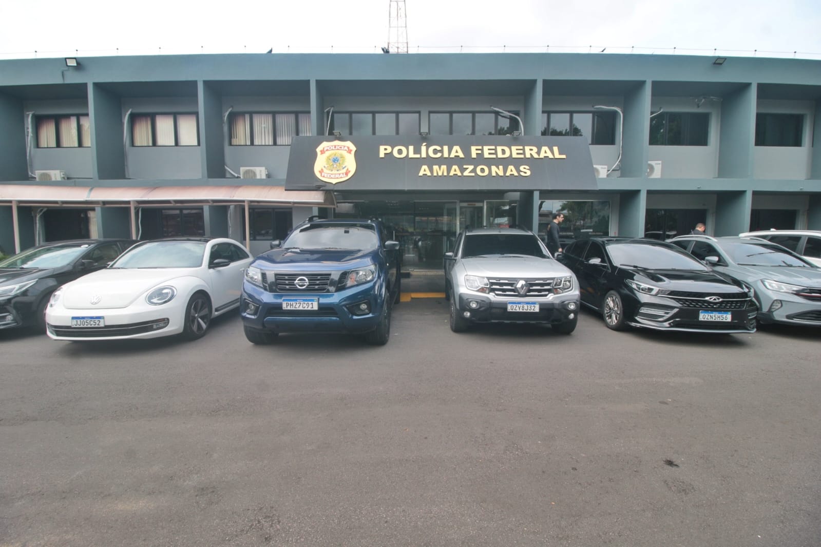 PF prende 3 pessoas e apreende quase 50 veículos em operação contra tráfico no Amazonas