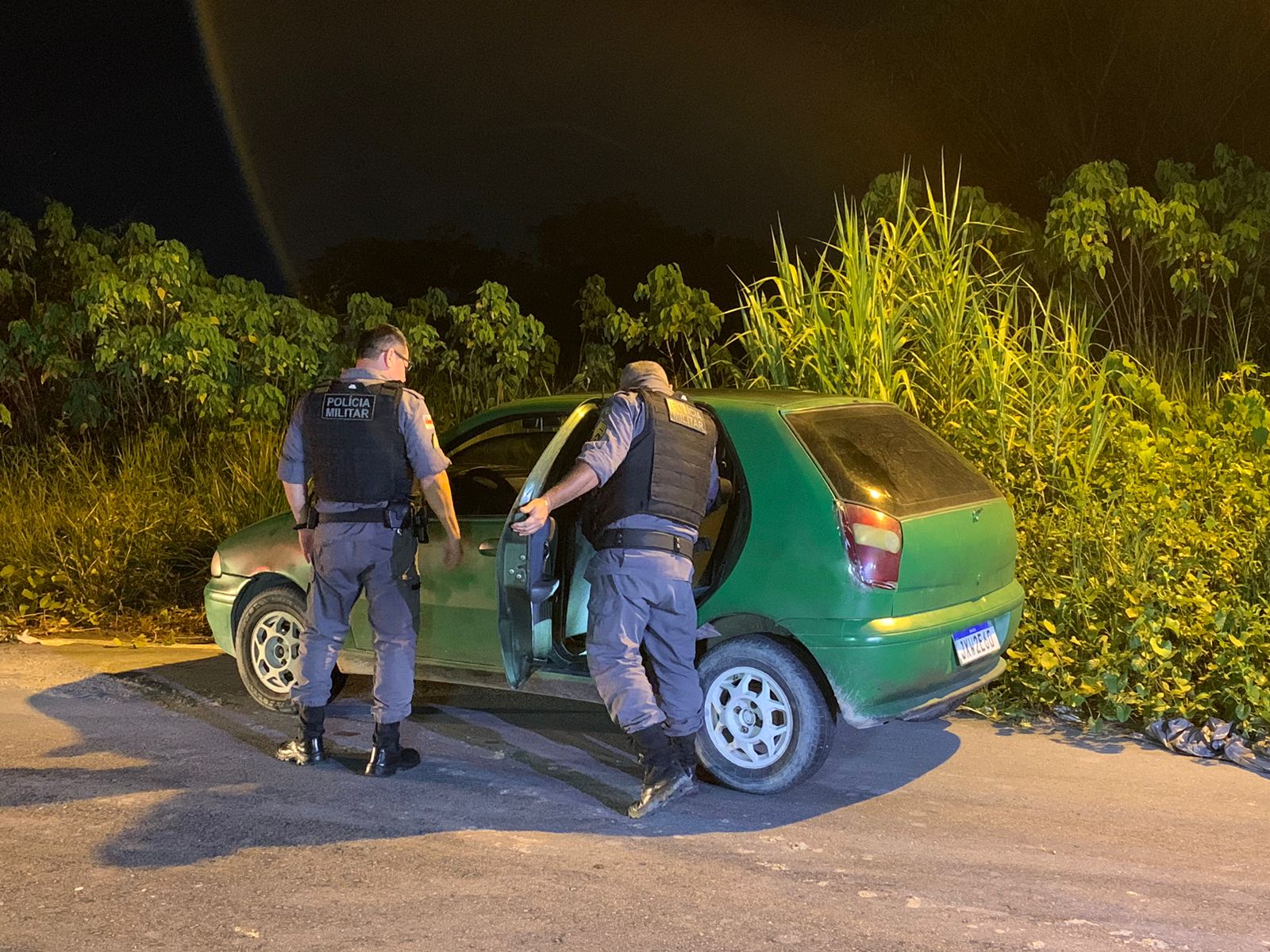 Homem cai em armadilha, é degolado e criminosos deixam recado em corpo em Manaus
