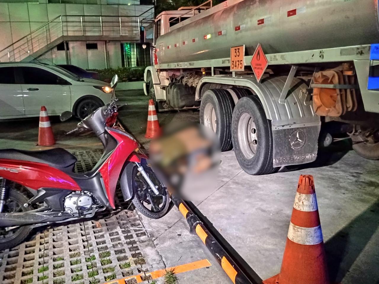 Pai e filho são condenados pelo assassinato de ex-militar em posto de combustíveis no Coroado