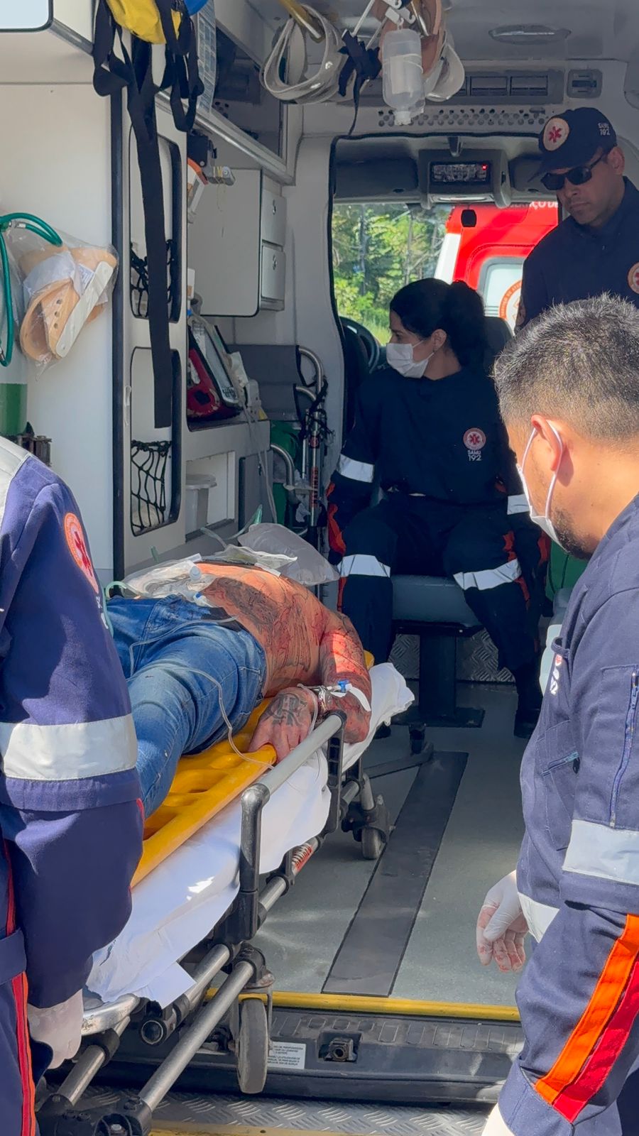 Homem morre e outro fica ferido em tiroteio dentro de clínica no Parque das Laranjeiras