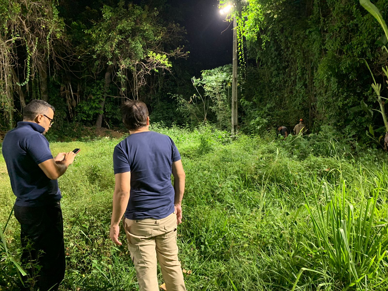 Homem é executado com 19 tiros e jogado em cova rasa em Manaus