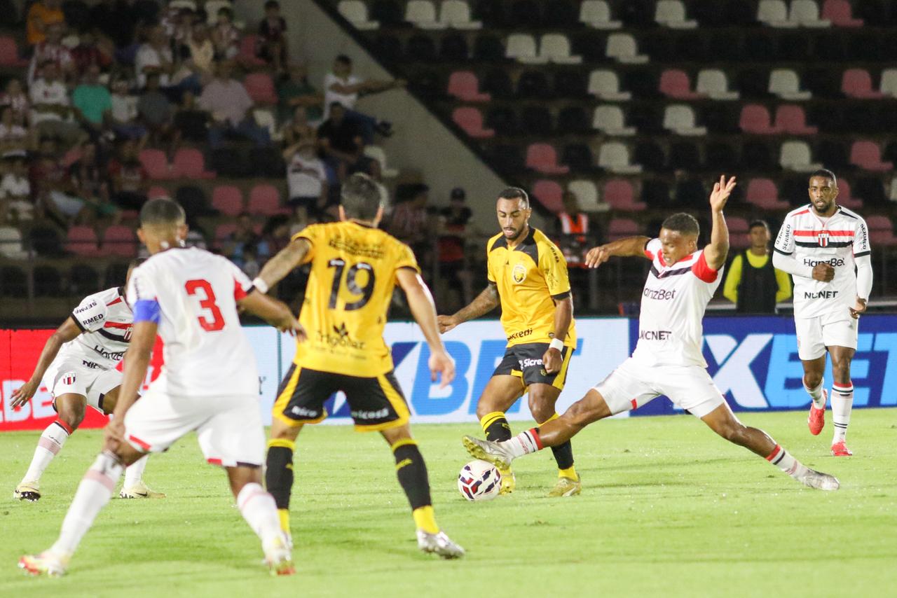 Amazonas perde para o Botafogo-SP e se complica de vez na luta contra o rebaixamento