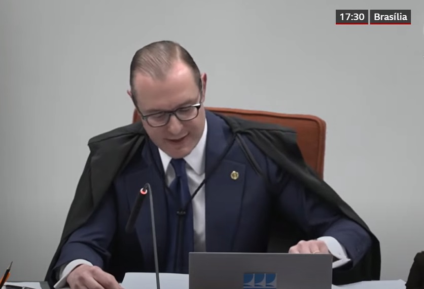 Zanin vê crime de organização criminosa em atos golpistas e defende competência do STF