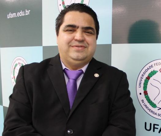 Chapa pede afastamento de reitor da Ufam Sylvio Puga