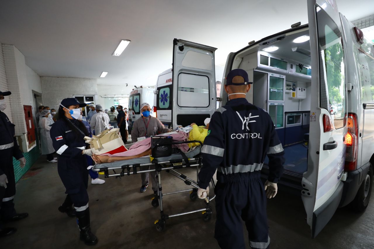 MPs e Defensorias pedem bloqueio nas contas de Pazuello e governador do AM