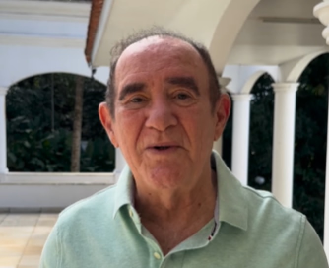 Renato Aragão 'está muito triste' com a Globo por não ter sido convidado para o Criança Esperança