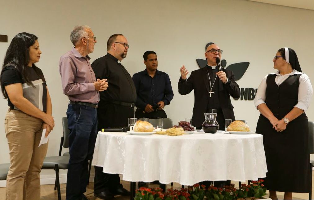 Com tema 'Fraternidade e Amizade Social', católicos iniciam período da Quaresma