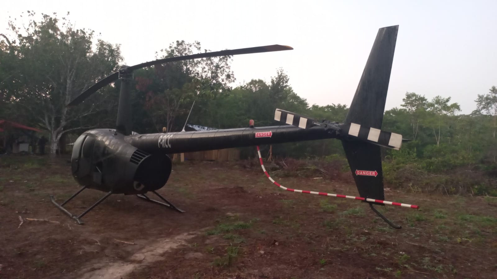 Helicóptero e embarcação usados pelo narcotráfico são apreendidos no Amazonas