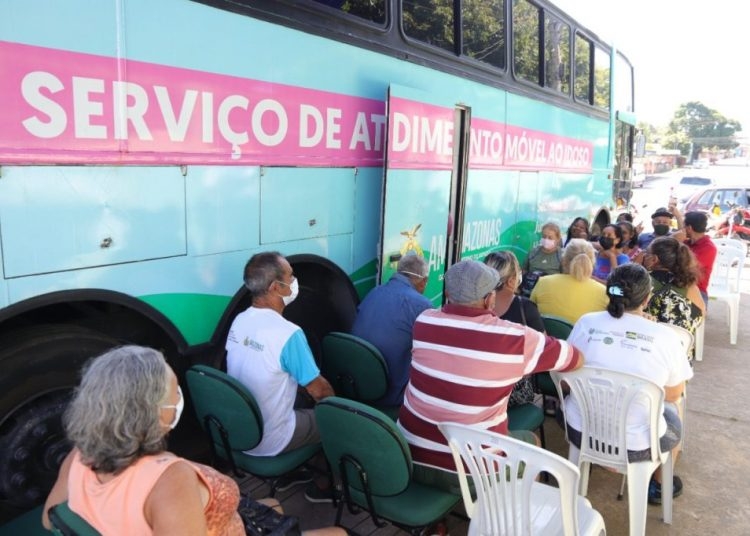 Com atendimentos de saúde e orientação jurídica, Ônibus do Idoso estará na zona Norte nesta sexta
