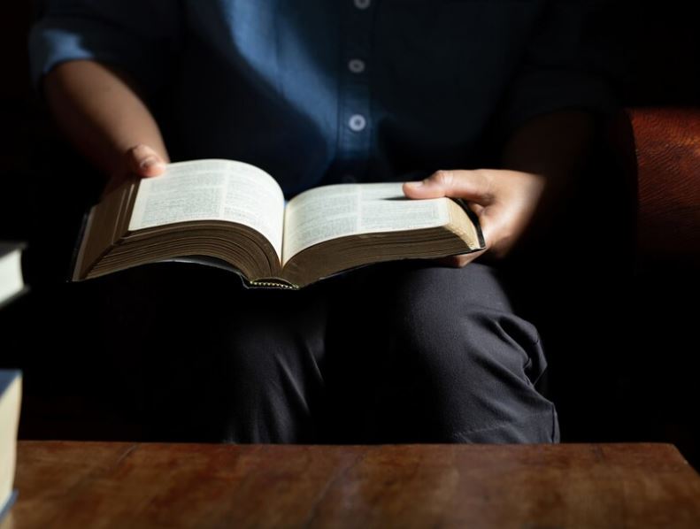 Foragido é recapturado enquanto participava de culto na Compensa