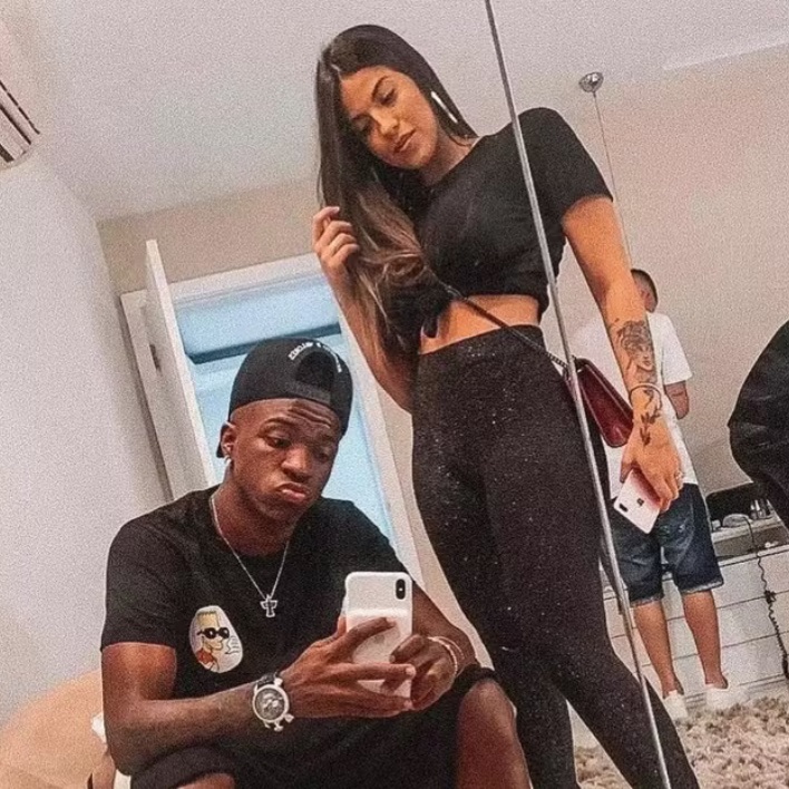 Affair de Vini Jr. desabafa sobre derrota do jogador no prêmio Bola de Ouro