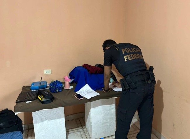 Operação da PF flagra homem com centenas de imagens de pornografia infantil em Manaus