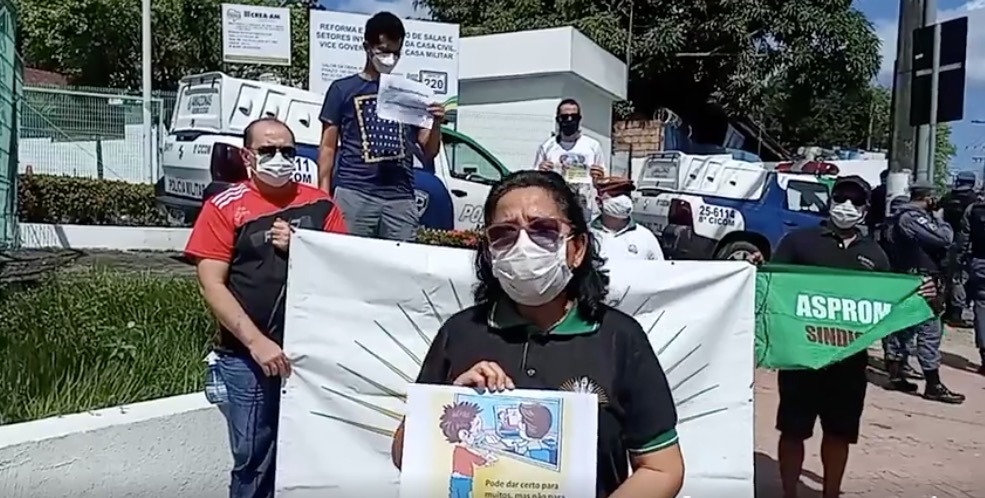 Professores do Amazonas reivindicam suporte em aulas remotas e vacinação
