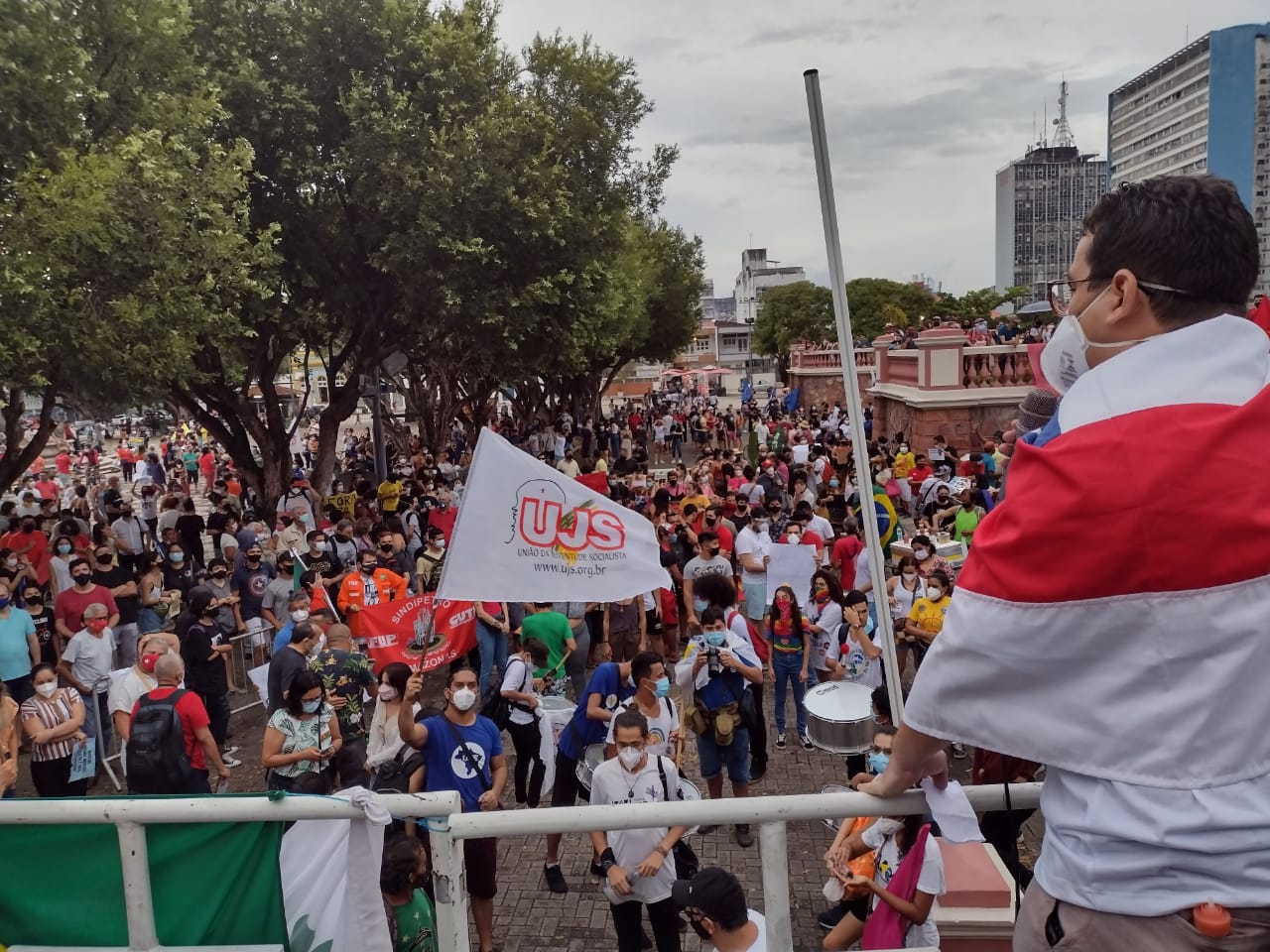 Ato encerra com repúdio ao título de cidadão amazonense dado a Bolsonaro