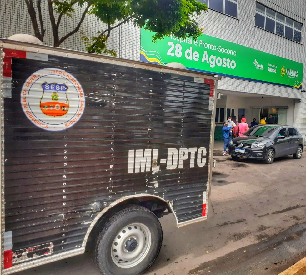 Jovem morre ao ser arremessado de motocicleta ao passar em quebra-mola em Manaus