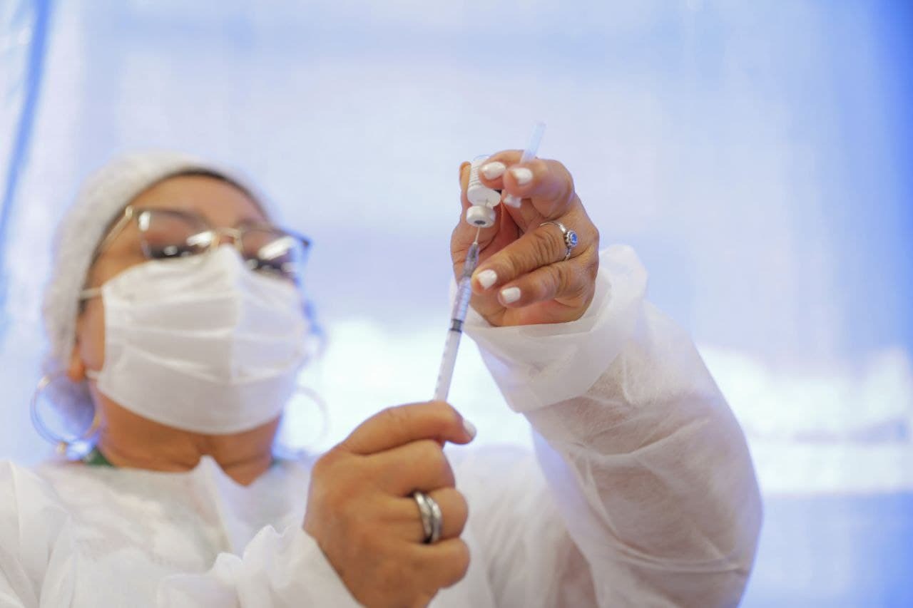 Amazonas já aplicou 4.934.785 doses de vacina contra Covid-19 até esta quinta-feira