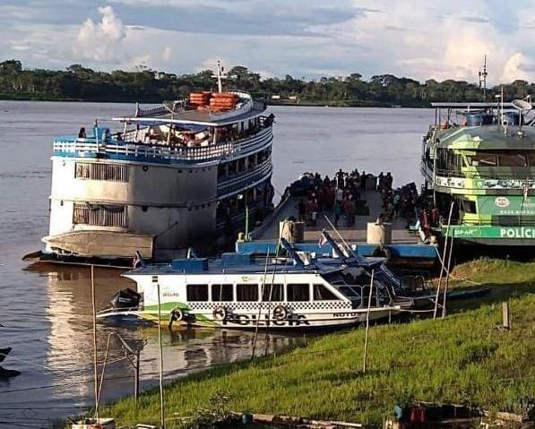 Eleitores denunciam que PM utiliza base arpão para impedir que votem em Coari