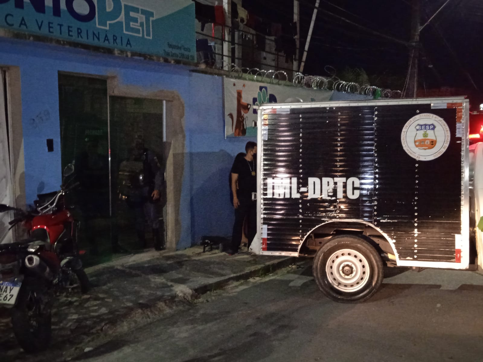 Protetores de animais foram mortos após abrirem porta para menino com cachorro em Manaus