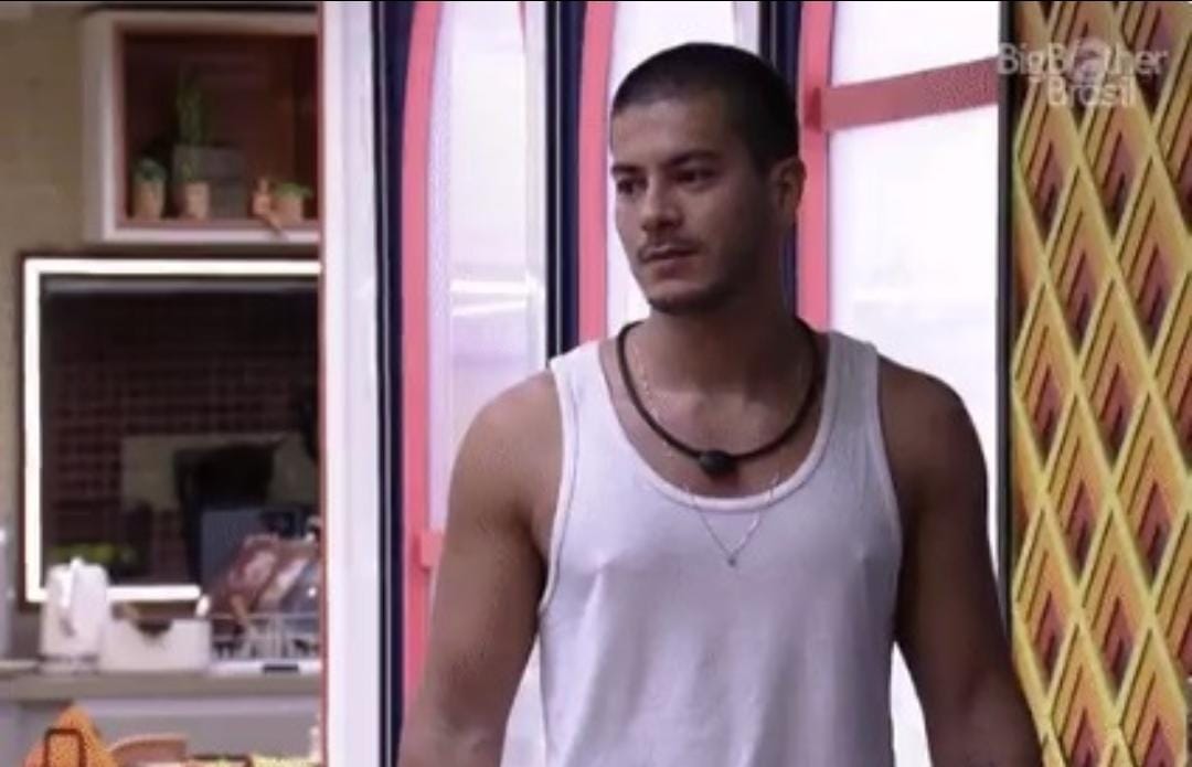 Um dia após ser eliminado em prova de resistência, Arthur lamenta: ‘Não consigo me perdoar'