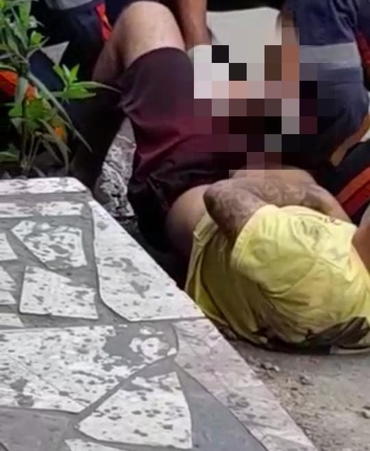 Homem tem joelho dilacerado em acidente ao tentar fugir com moto roubada em Manaus