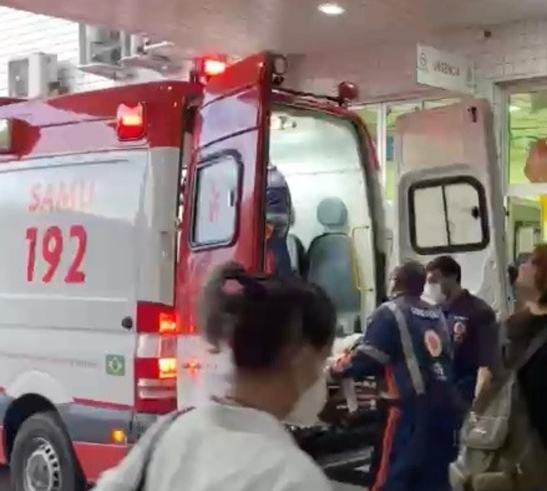 Voltando para casa, garota de 15 anos é esfaqueada mais de 10 vezes por adolescente em Manaus 