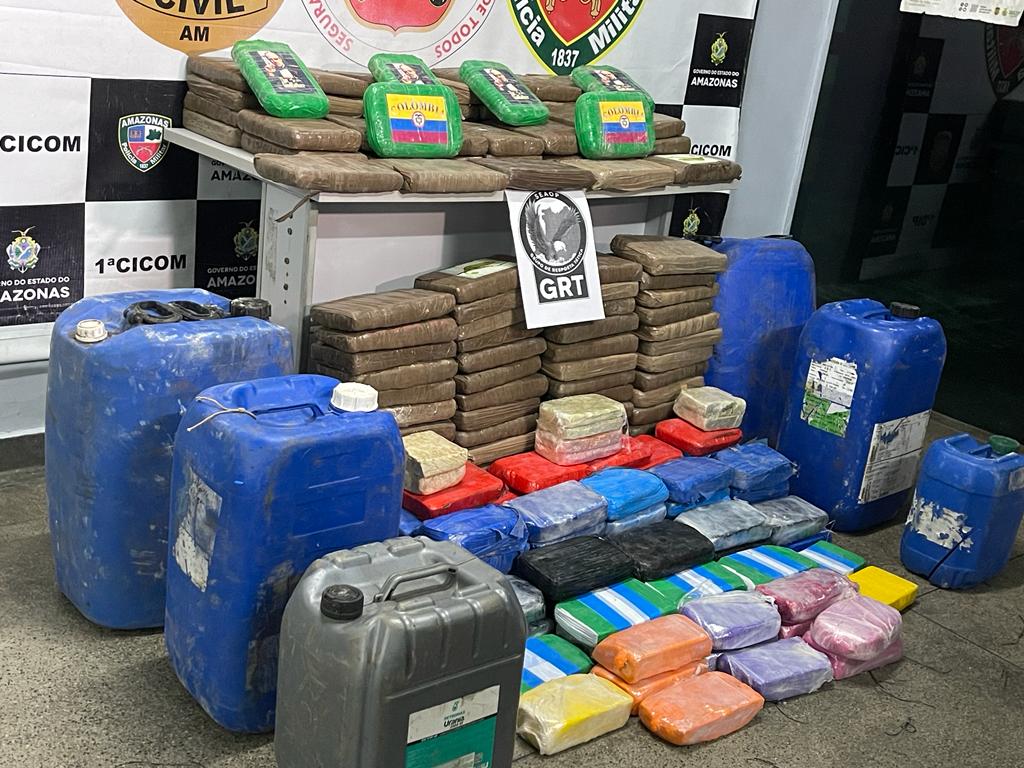 Vulgo 'vovô' é preso com drogas avaliadas em R$ 5 milhões em balsa no porto de Manaus