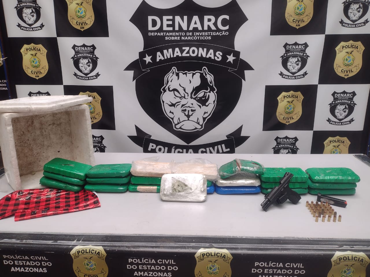 "Papai Noel" do tráfico é preso enquanto distribuía cocaína como presentes em Manaus
