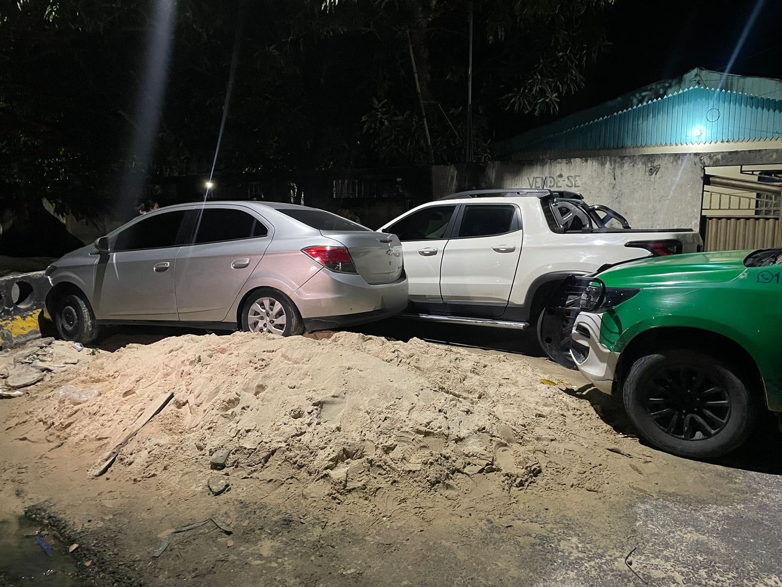 Vítima de assalto relata momentos de terror após ser feita refém com família em casa em Manaus