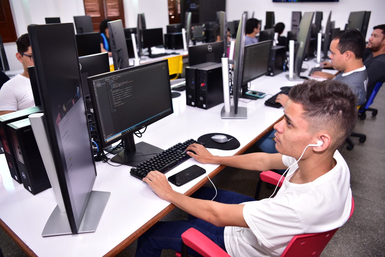 Cetam abre quase 20 mil vagas em cursos em EAD no Amazonas 