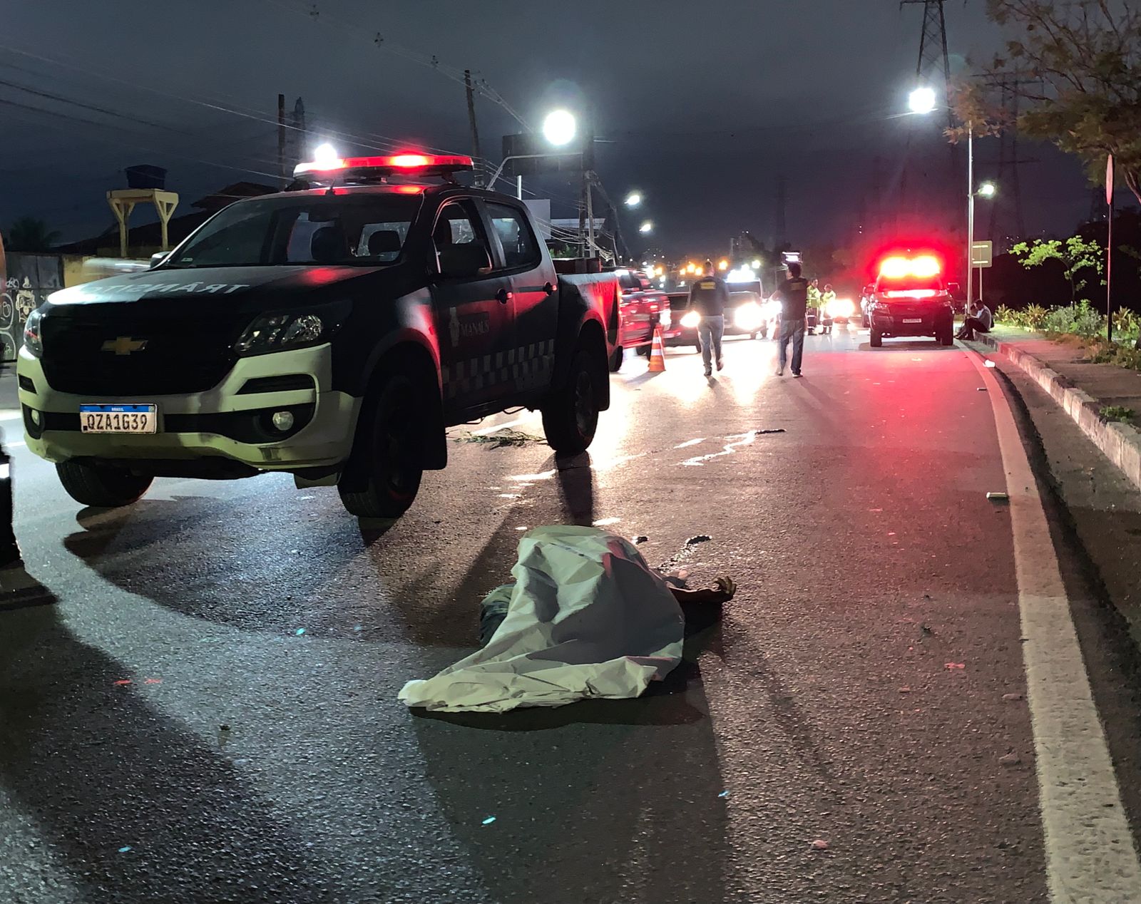 Idoso morre ao ser atropelado por três carros em faixa de pedestre de Manaus
