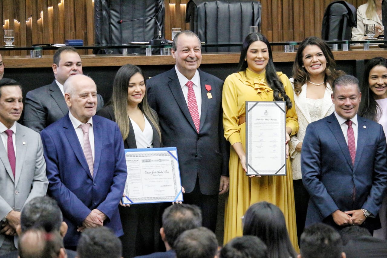 Omar Aziz recebe título de cidadão do Amazonas e Medalha Ruy Araújo na Aleam