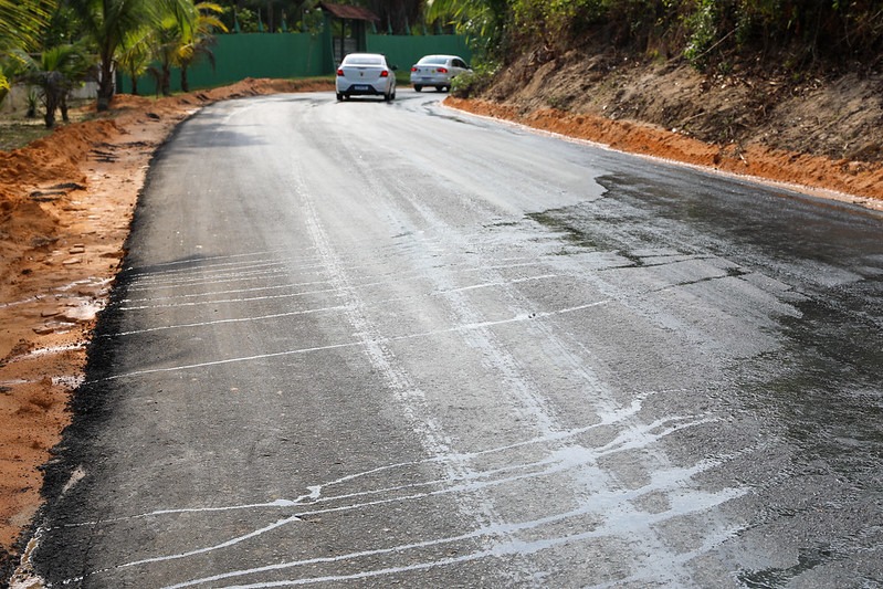 Pista de 10 quilômetros em ramal é entregue asfaltada no aniversário de Manaus