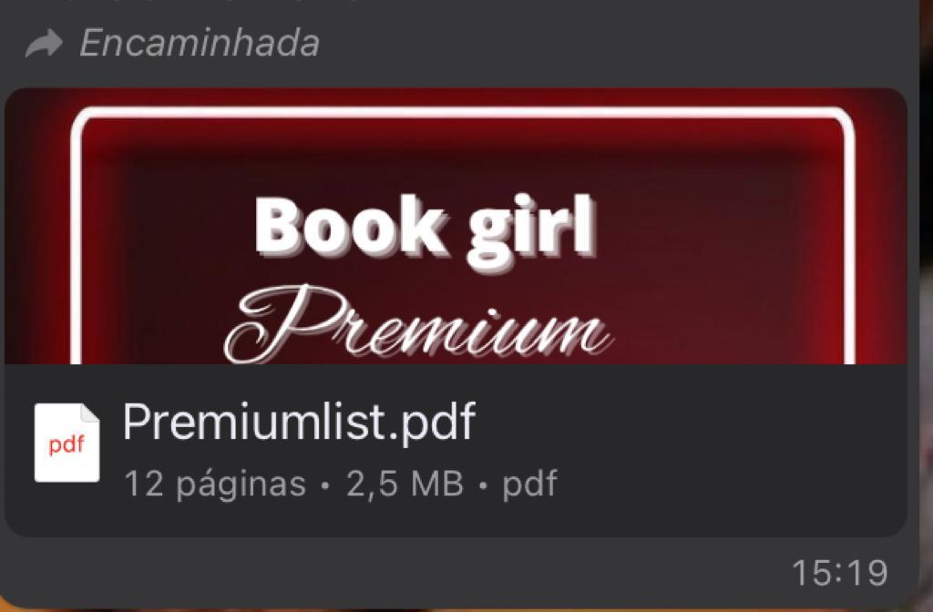 Influencer se pronuncia após ser citada como garota de programa em PDF viral de Manaus