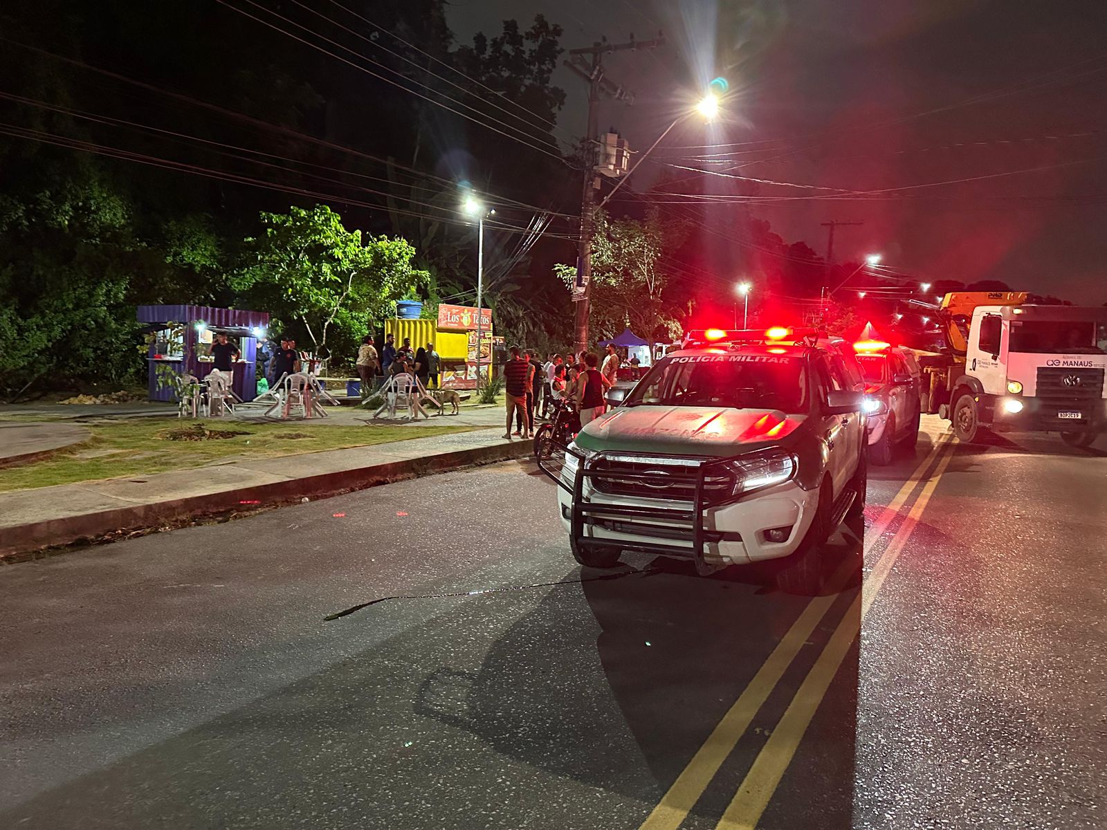 Pistoleiros executam homem e deixam outro baleado em praça na Cidade Nova