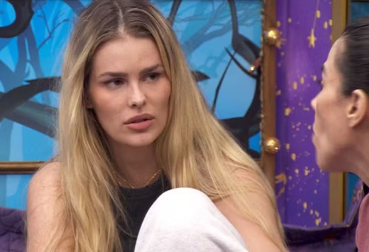 Wanessa Camargo conta para Yasmin Brunet que brothers acham suas roupas provocativas