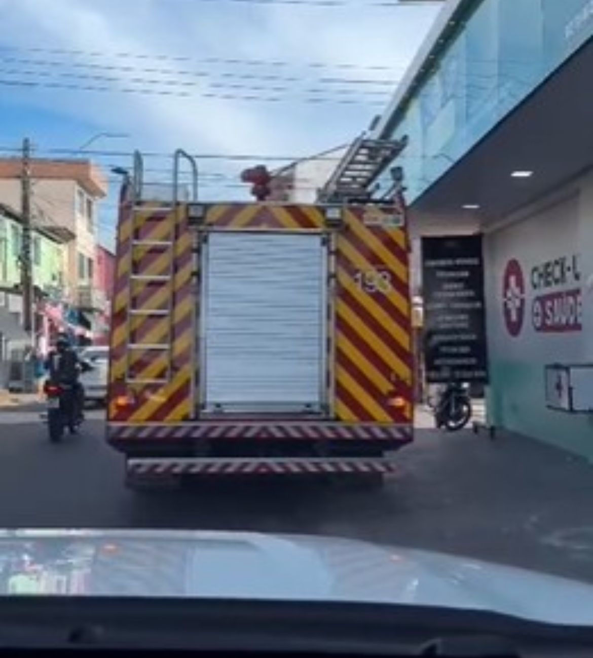 Cilindro de hidrogênio explode dentro de clínica médica no Alvorada 