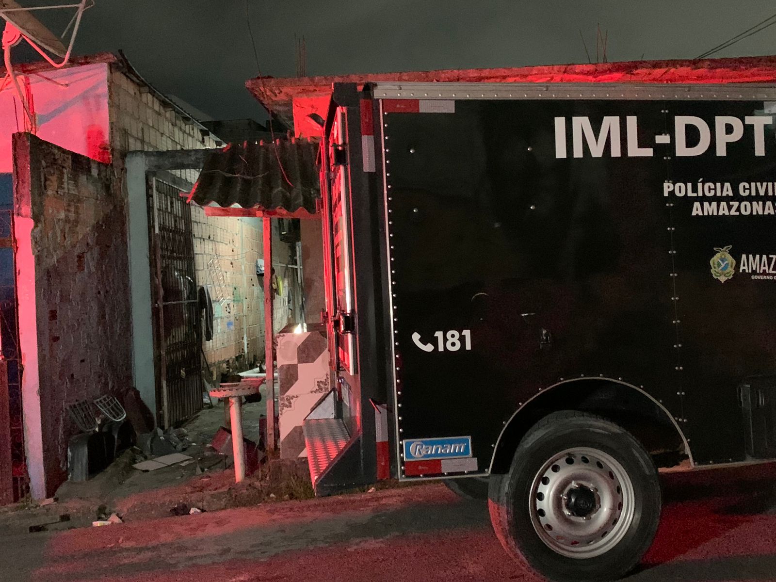 Dias após chegar bêbado em casa, homem toma banho e cai morto em Manaus