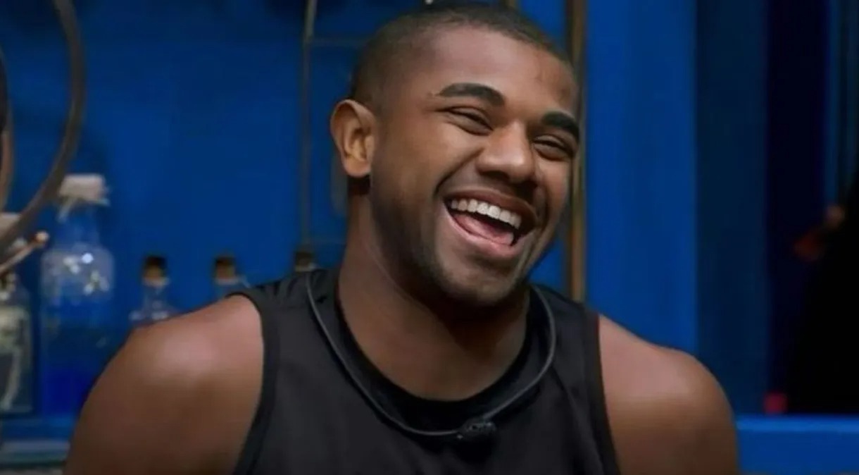 Campeão do BBB24, Davi Brito diz que viajou ao RS com dinheiro que recebeu de doações