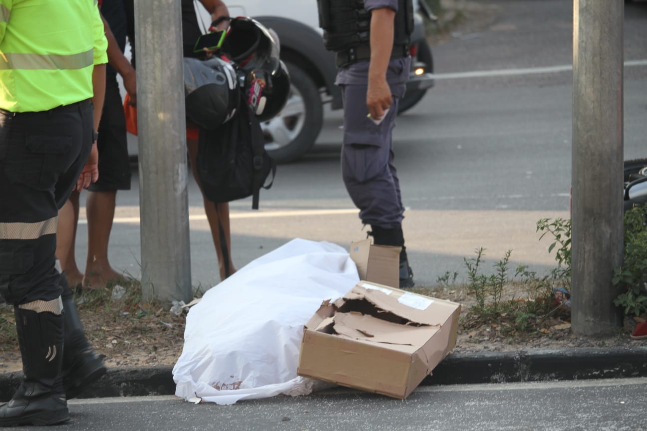 Motociclista morre após ser atropelado por candidato a vereador em Manaus