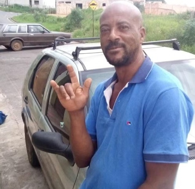  Homem morre após ataque de pitbull durante festa 