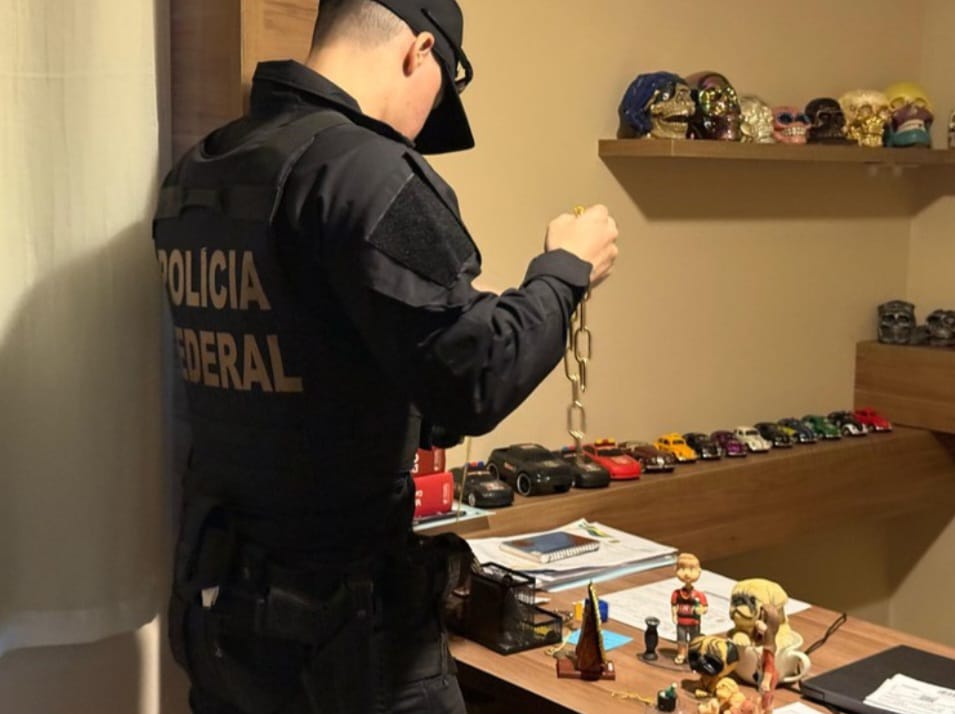 Agentes de segurança que operavam comércio ilegal de ouro são alvos da PF no Amazonas