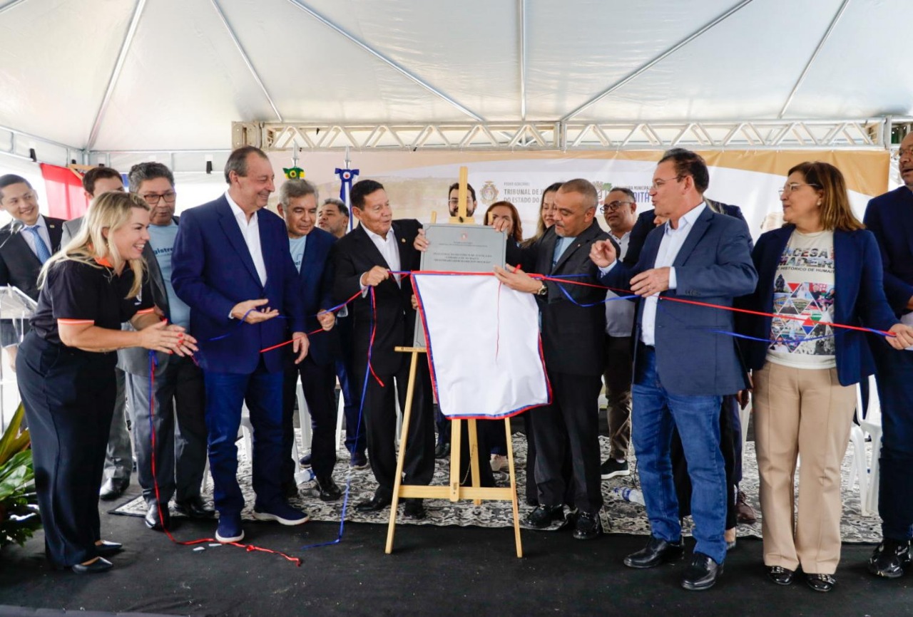 Com presença de Omar Aziz, Humaitá celebra aniversário com inauguração de fórum de Justiça